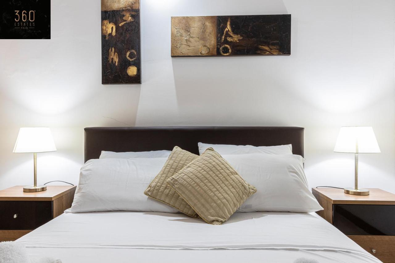 Seafront - Top Location, Top Floor With Wifi & Ac By 360 Estates Valletta Luaran gambar