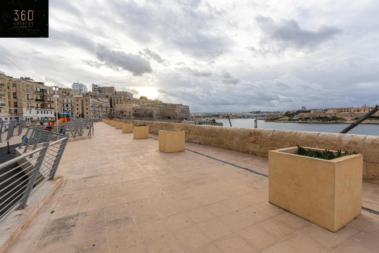 Seafront - Top Location, Top Floor With Wifi & Ac By 360 Estates Valletta Luaran gambar