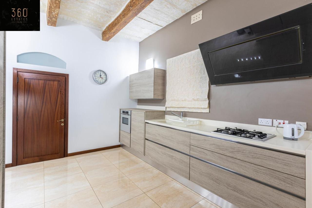 Seafront - Top Location, Top Floor With Wifi & Ac By 360 Estates Valletta Luaran gambar