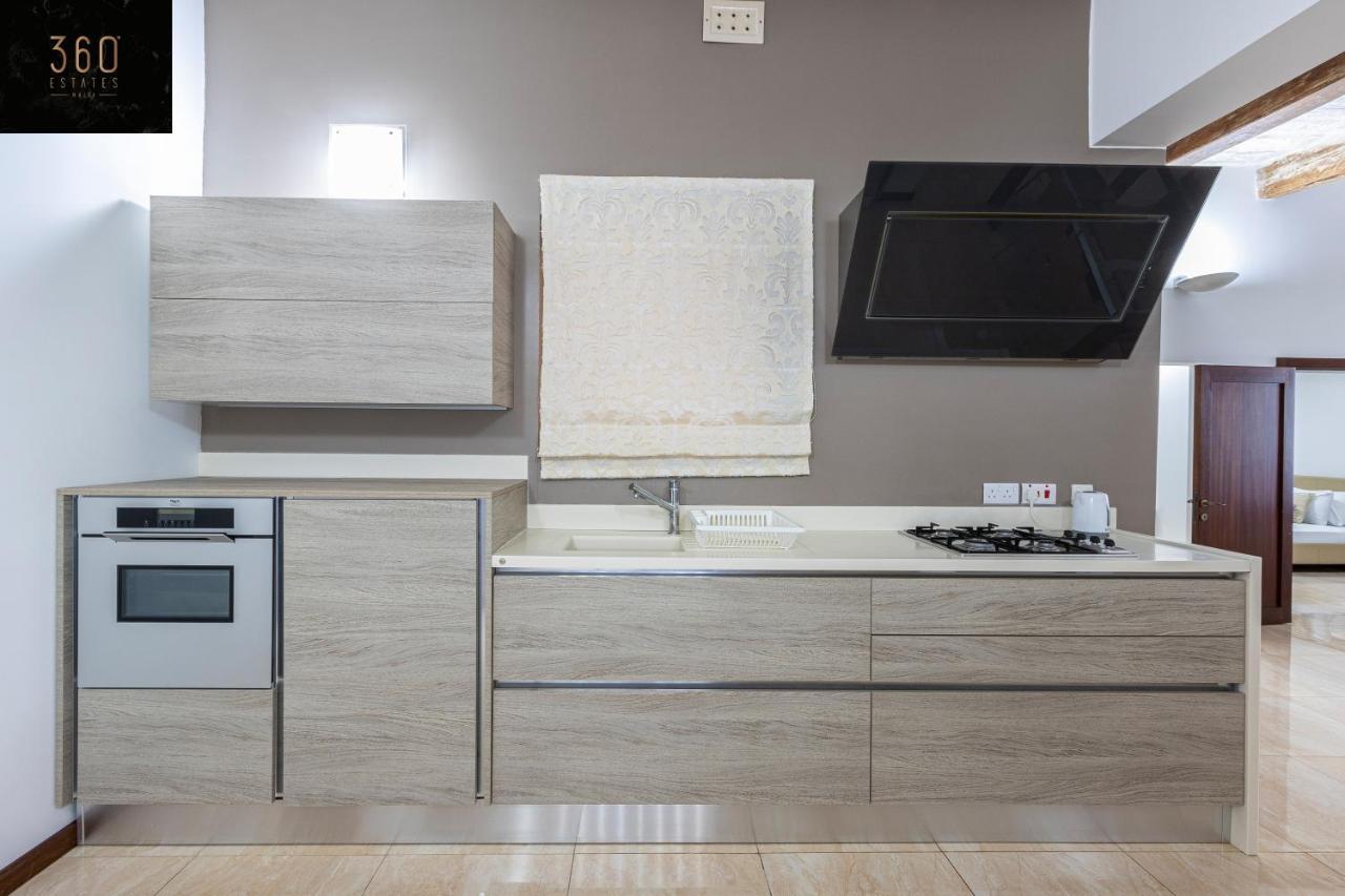 Seafront - Top Location, Top Floor With Wifi & Ac By 360 Estates Valletta Luaran gambar